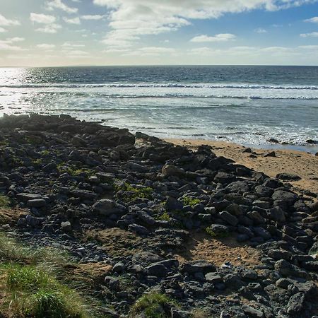 1844 Seascape Cottage Is Located On The Wild Atlantic Way Fanore Luaran gambar