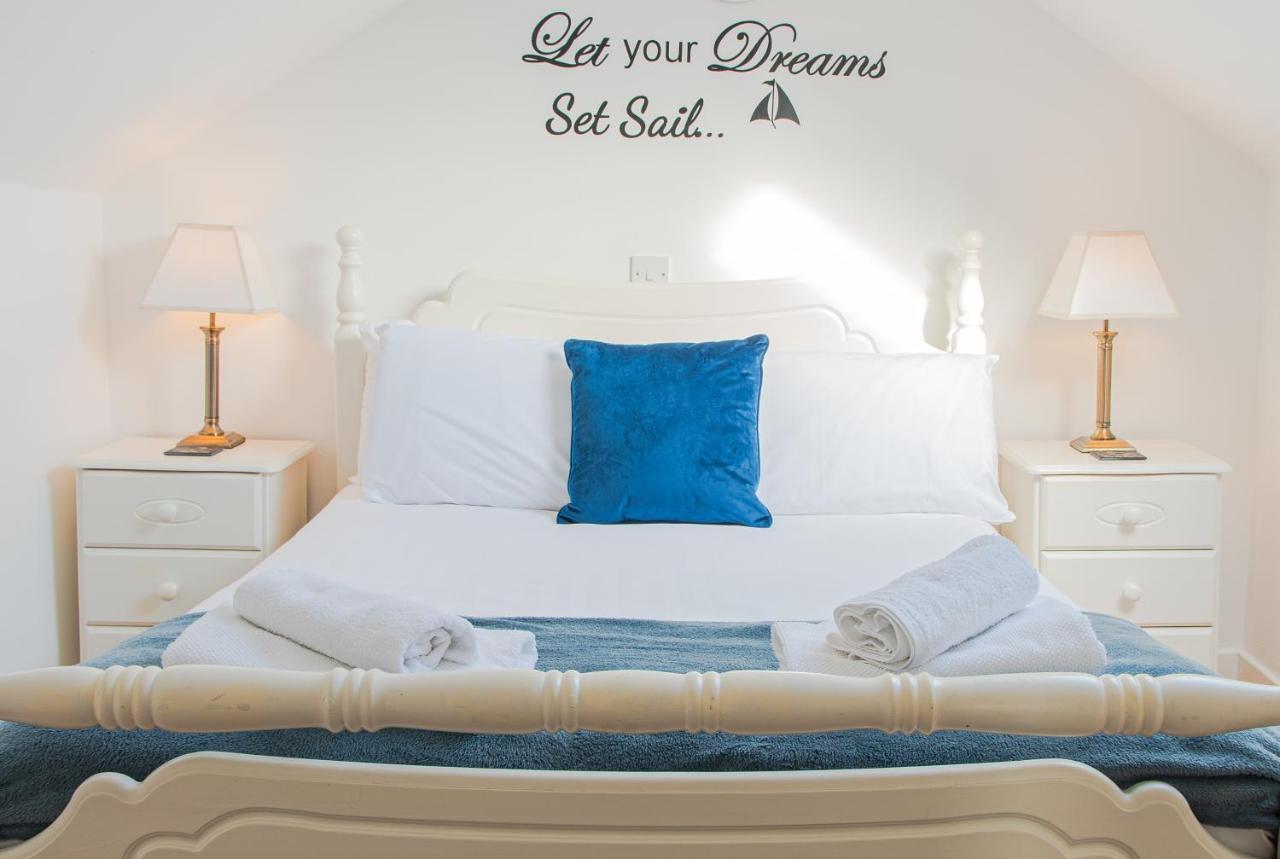1844 Seascape Cottage Is Located On The Wild Atlantic Way Fanore Luaran gambar