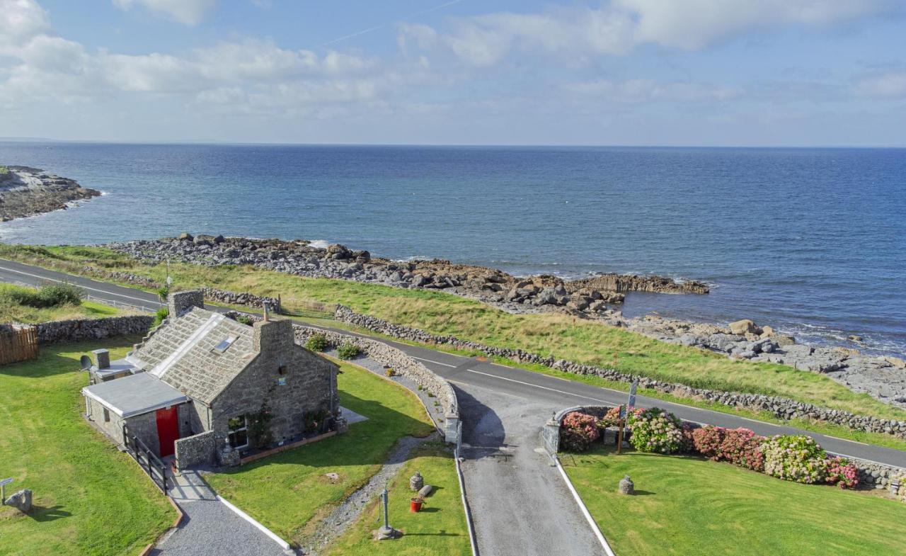 1844 Seascape Cottage Is Located On The Wild Atlantic Way Fanore Luaran gambar