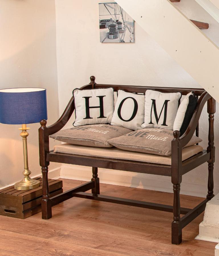 1844 Seascape Cottage Is Located On The Wild Atlantic Way Fanore Luaran gambar