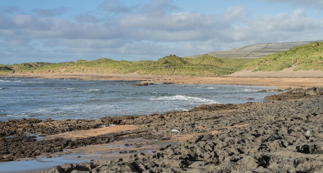 1844 Seascape Cottage Is Located On The Wild Atlantic Way Fanore Luaran gambar