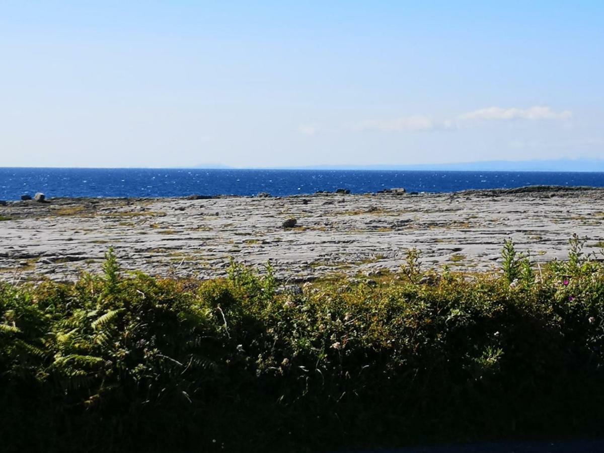 1844 Seascape Cottage Is Located On The Wild Atlantic Way Fanore Luaran gambar